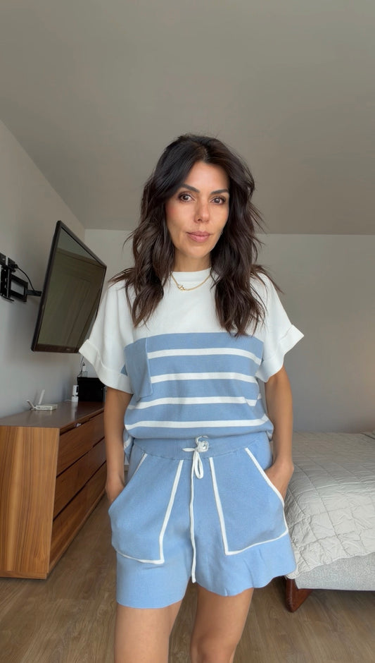 Set short y blusa rayas azules