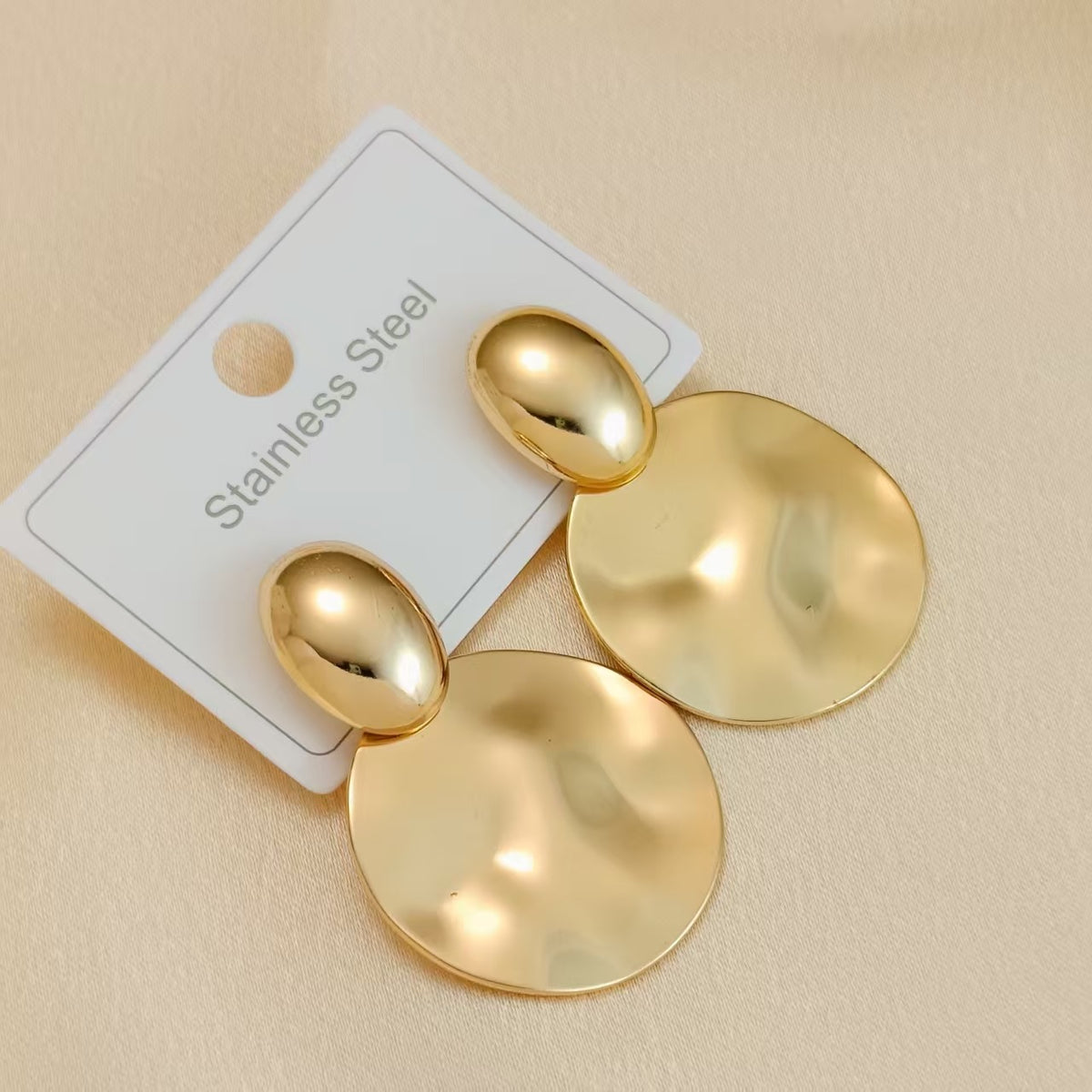 Aretes dorados circulo