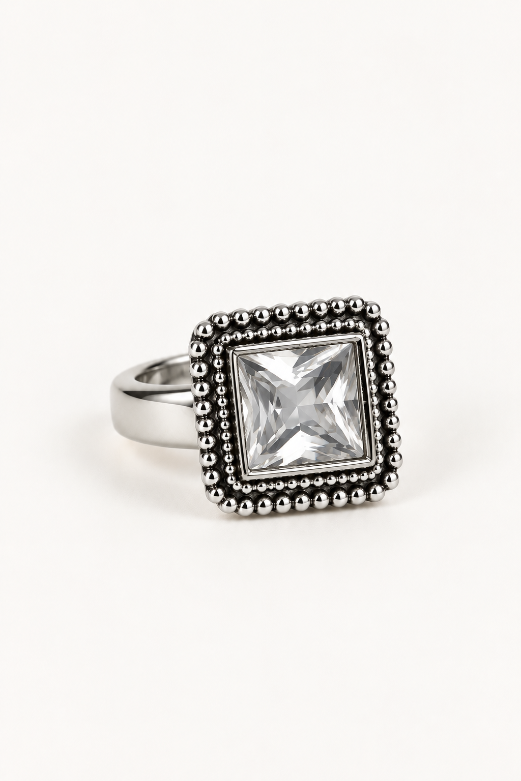 Anillo cuadrado piedras