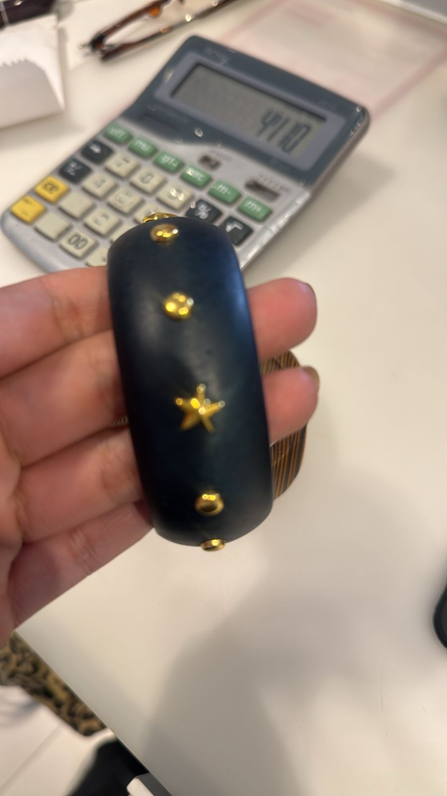 Pulsera negra estrellas