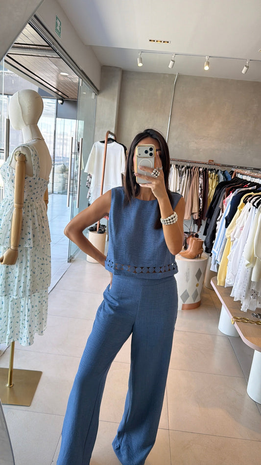 Set azul bordado