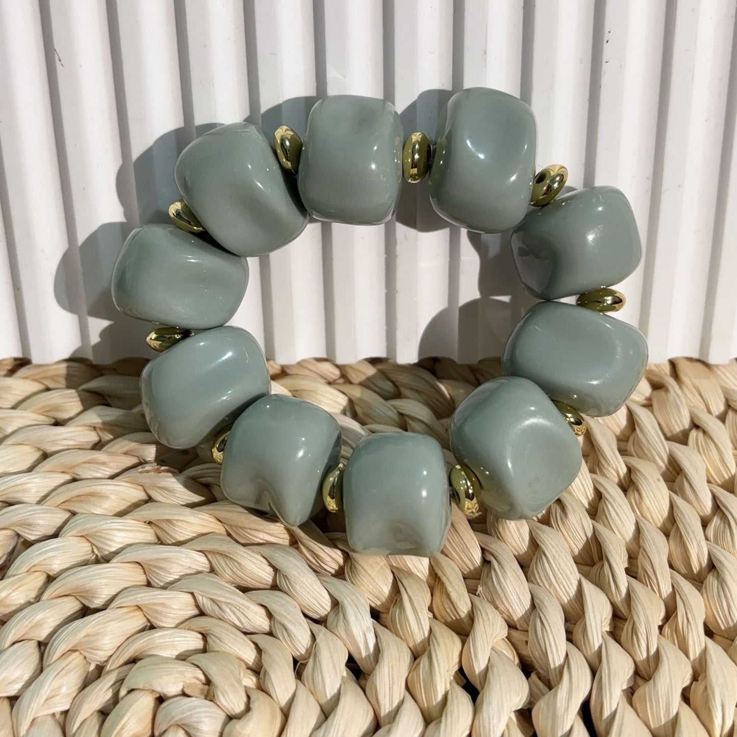 Pulsera piedras con dorado