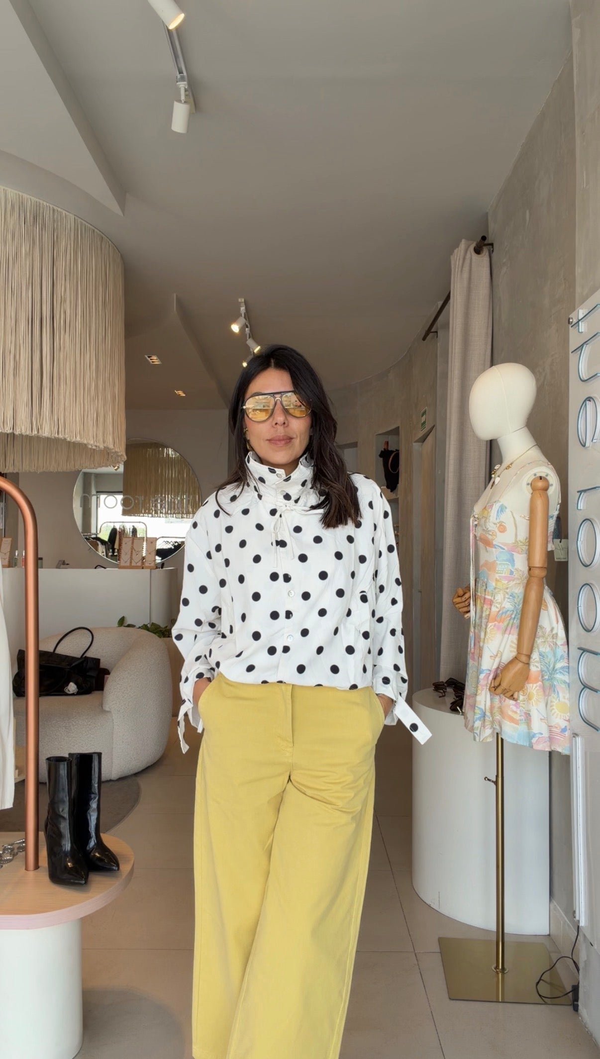 Chamarra polka dots blanca