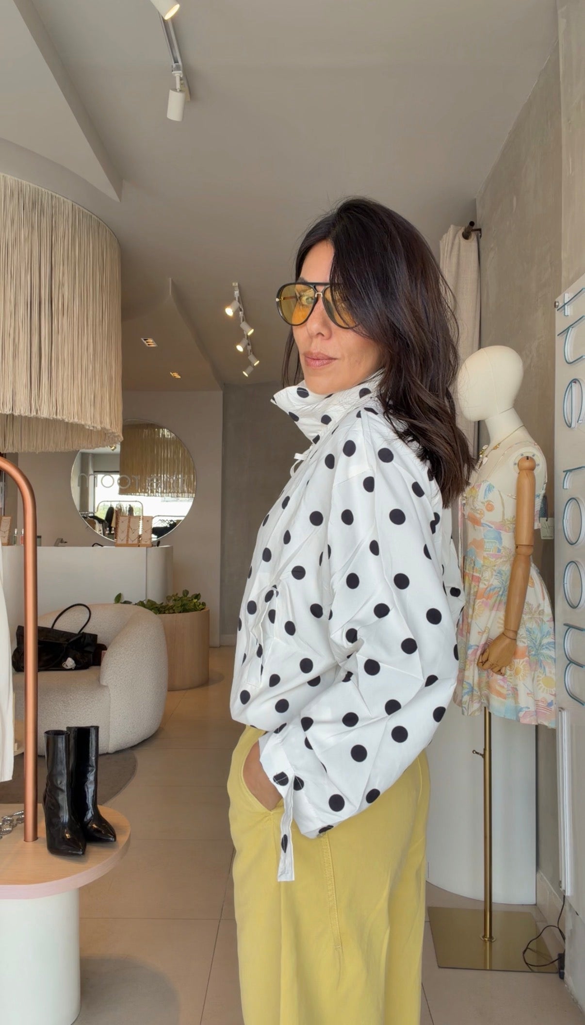 Chamarra polka dots blanca