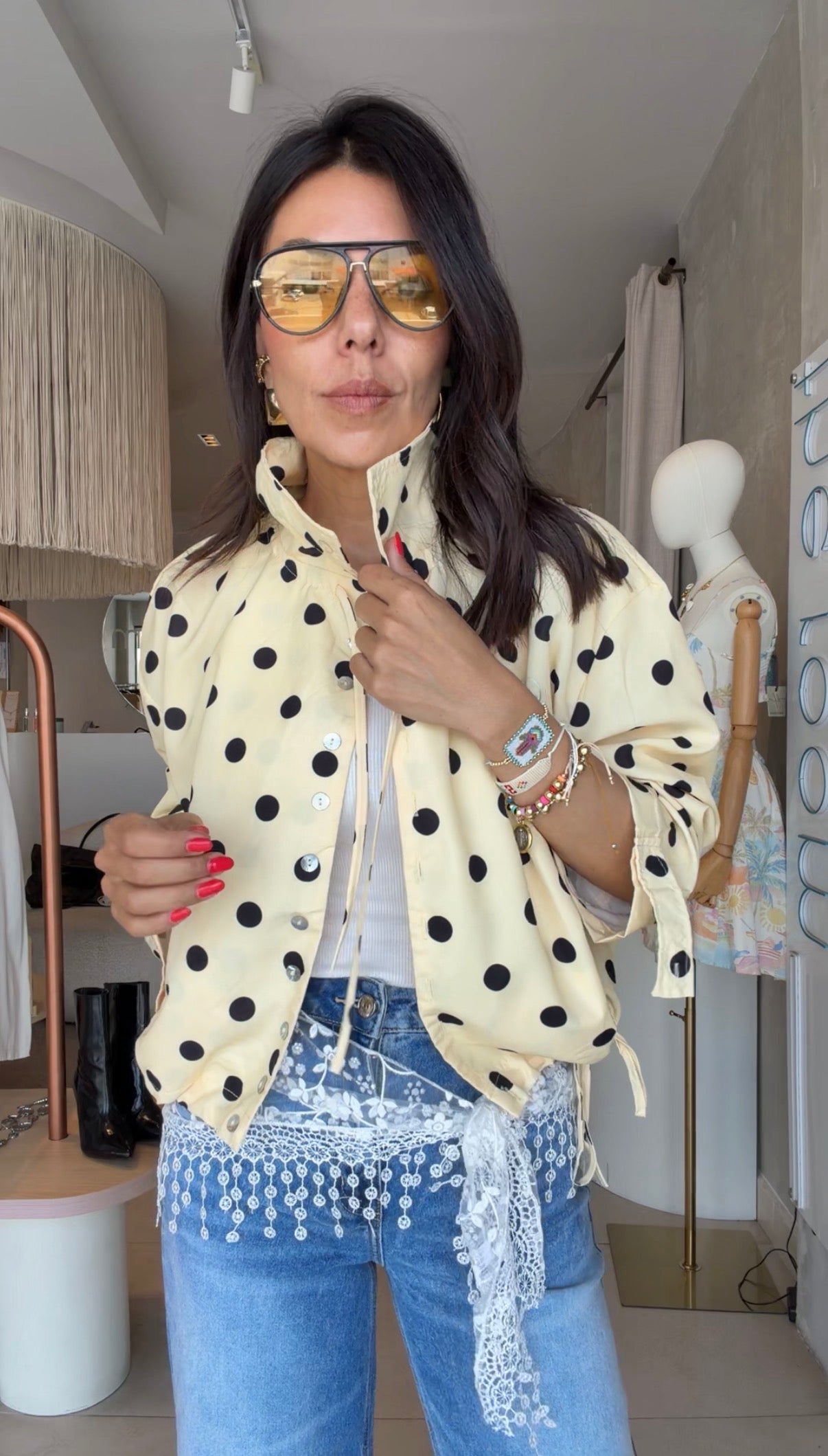 Chamarra polka dots amarilla