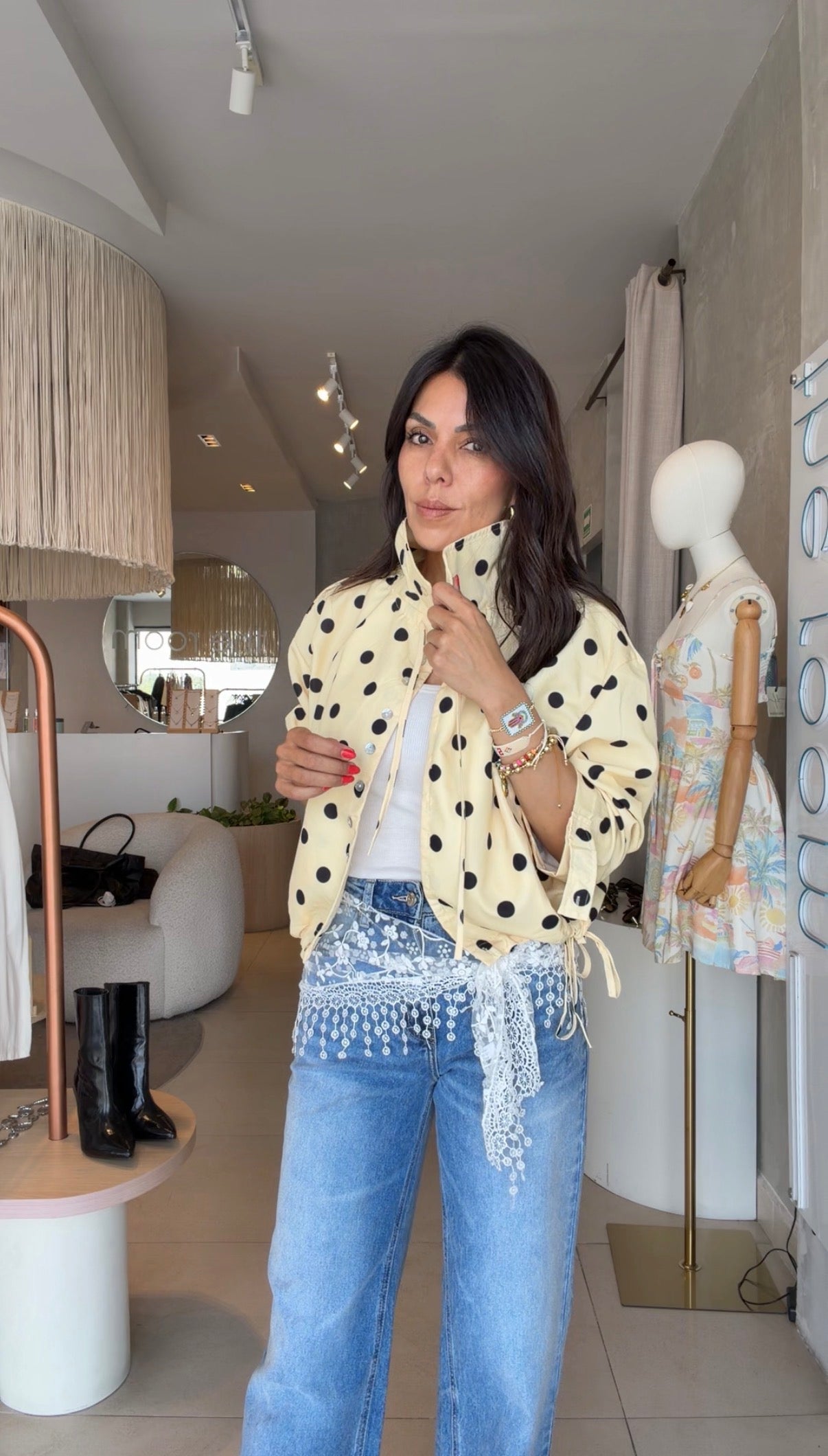 Chamarra polka dots amarilla