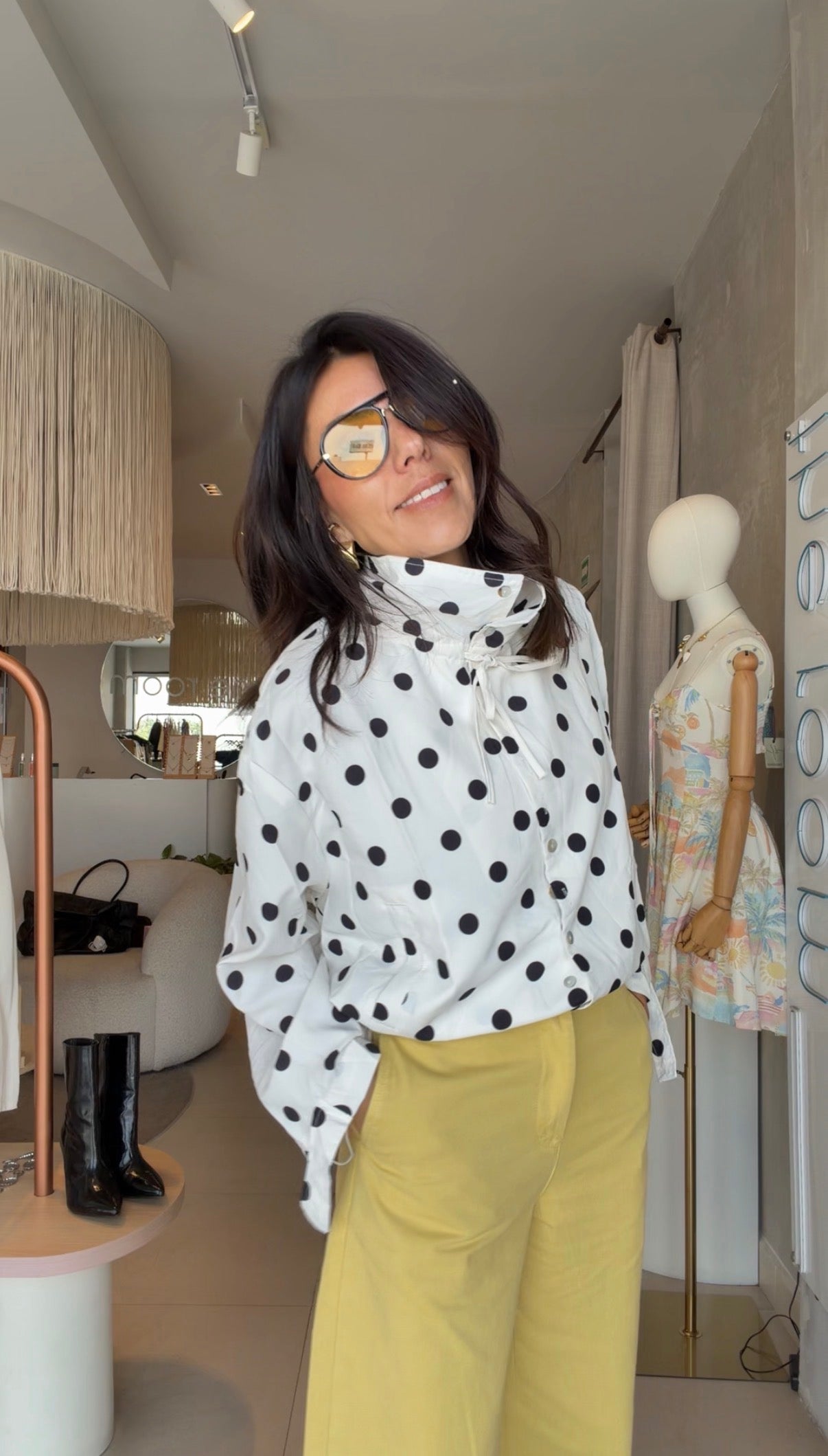 Chamarra polka dots blanca