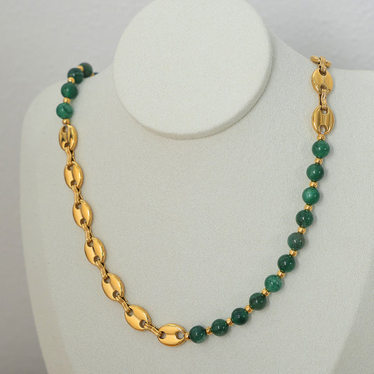 Collar verde con dorado