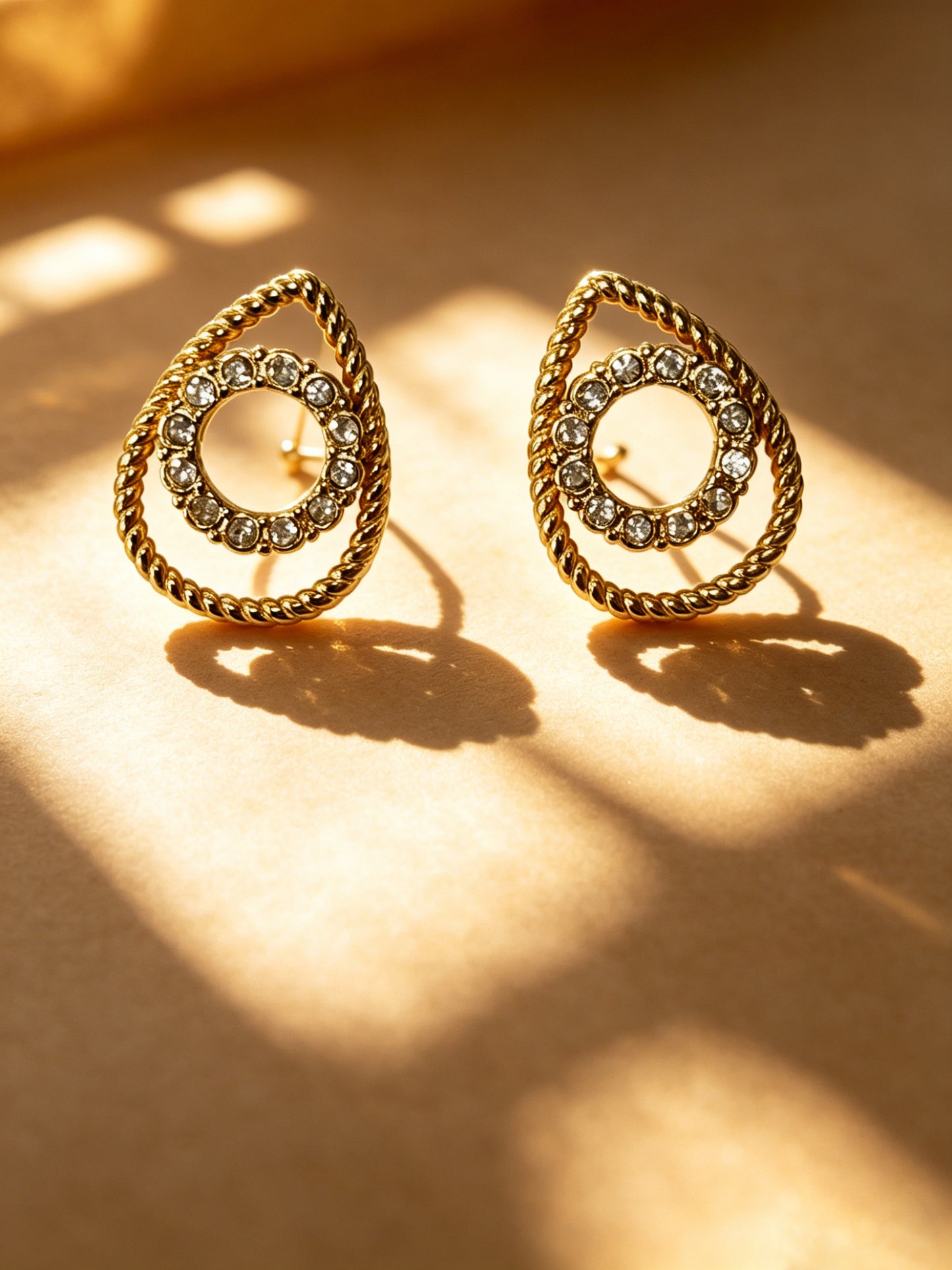 Aretes gota brillos
