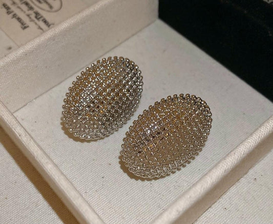 Aretes plateados ovalado