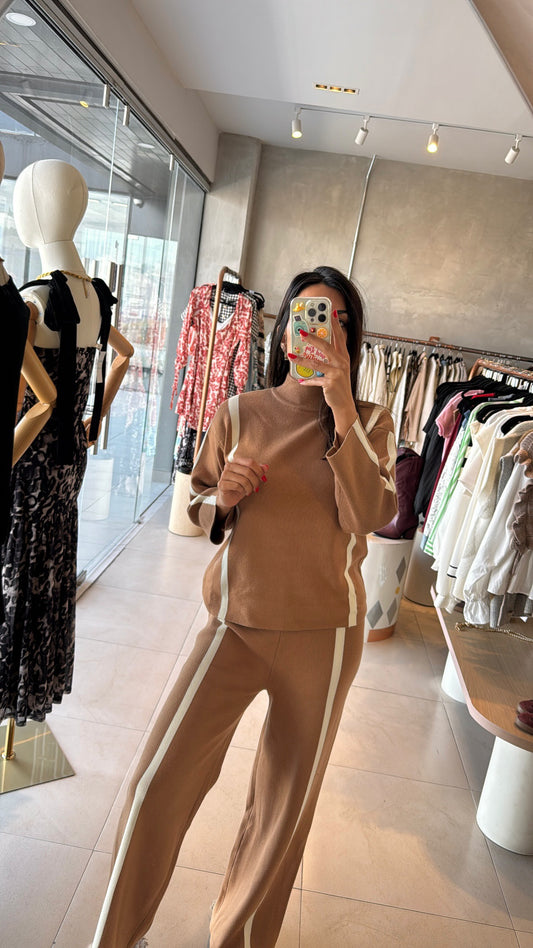 Set punto camel filo blanco