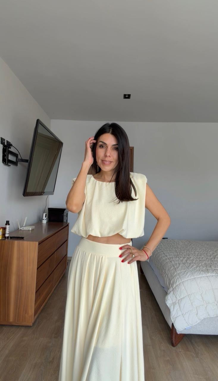 Set amarillo falda y top