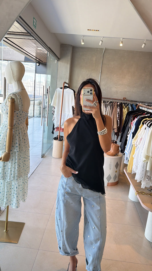 Barrel jeans con aplicaciones