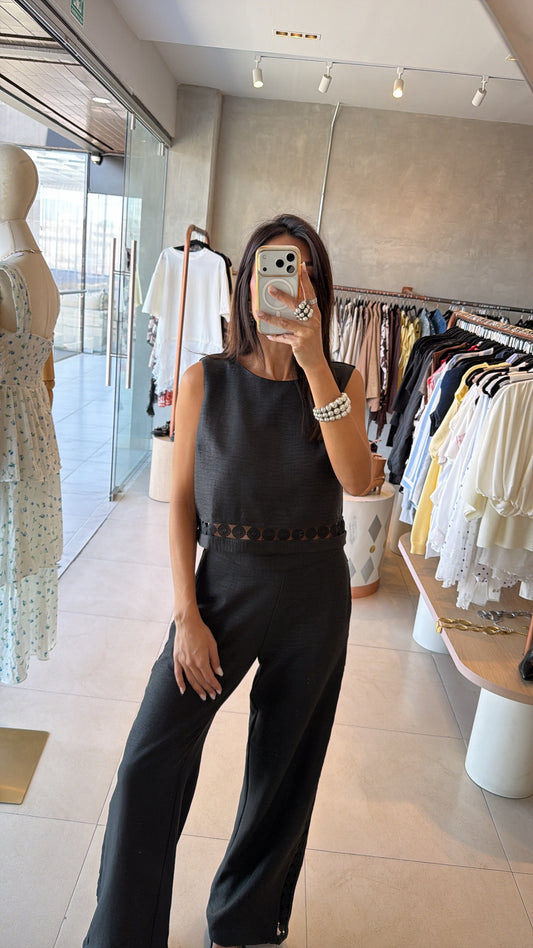 Set negro bordado