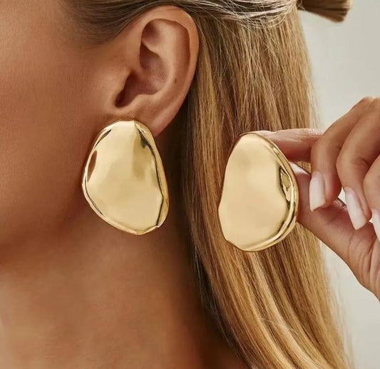 Aretes asimétrico dorado