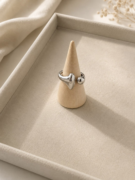 Anillo asimétrico plateado