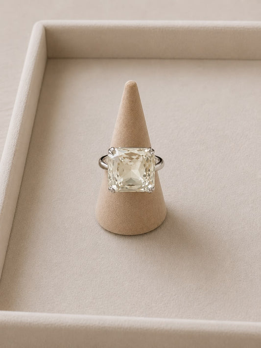 Anillo plateado piedra