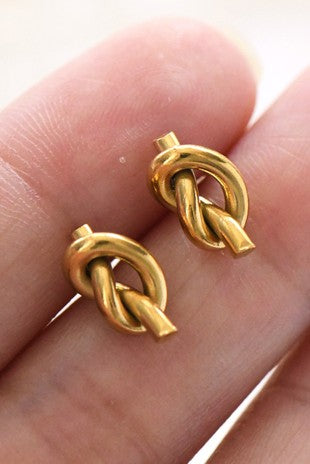 Aretes nudo