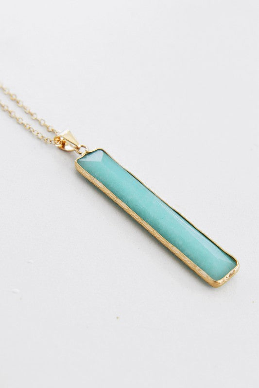 Collar piedra alargada