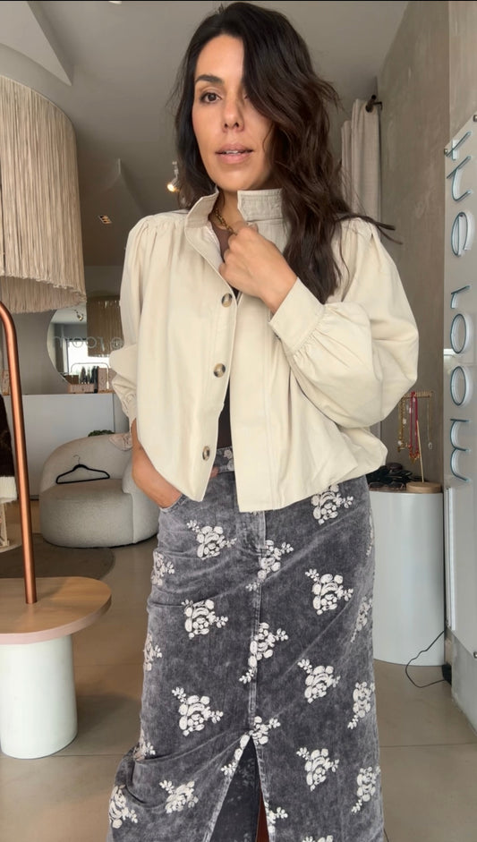 Chamarra beige manga bombacha