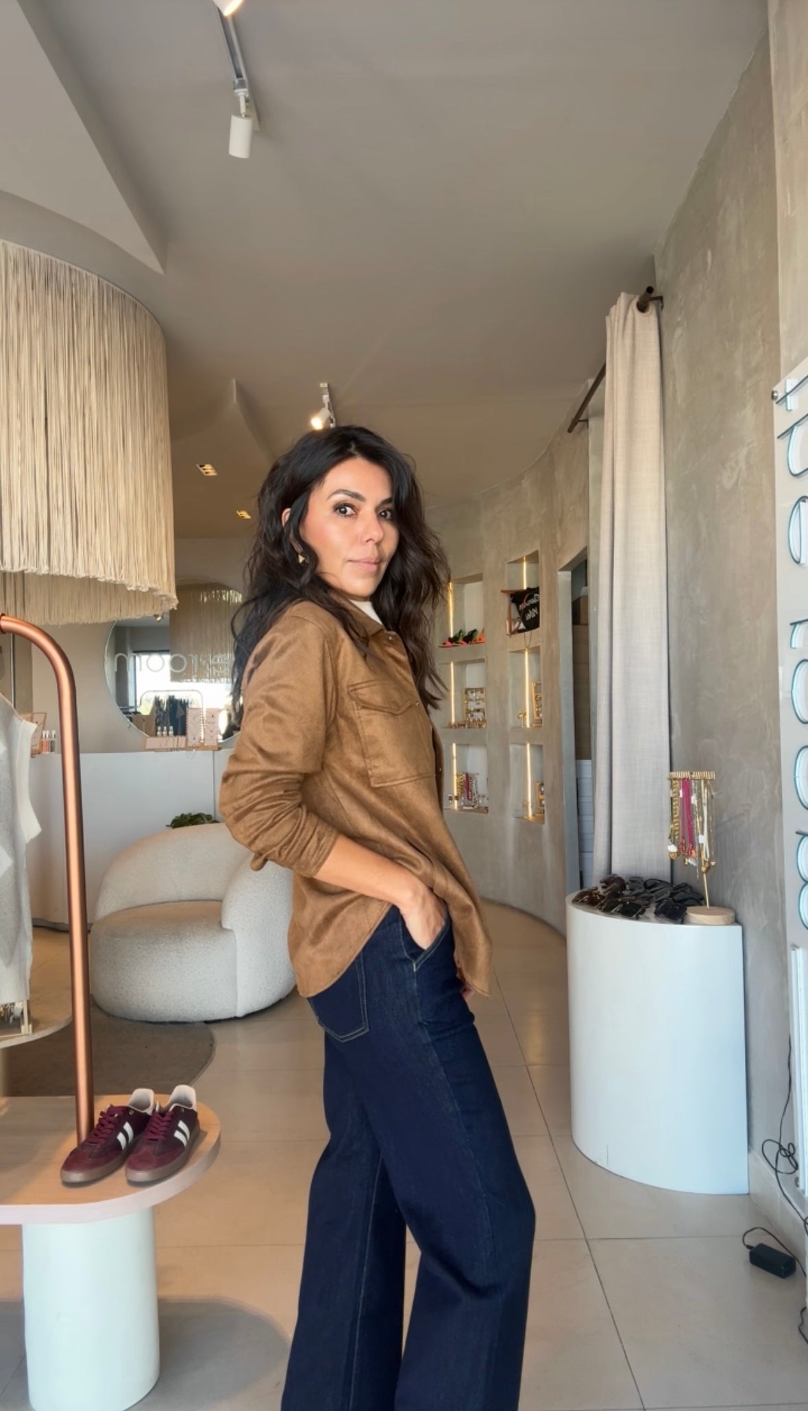 Sobre camisa suede camel