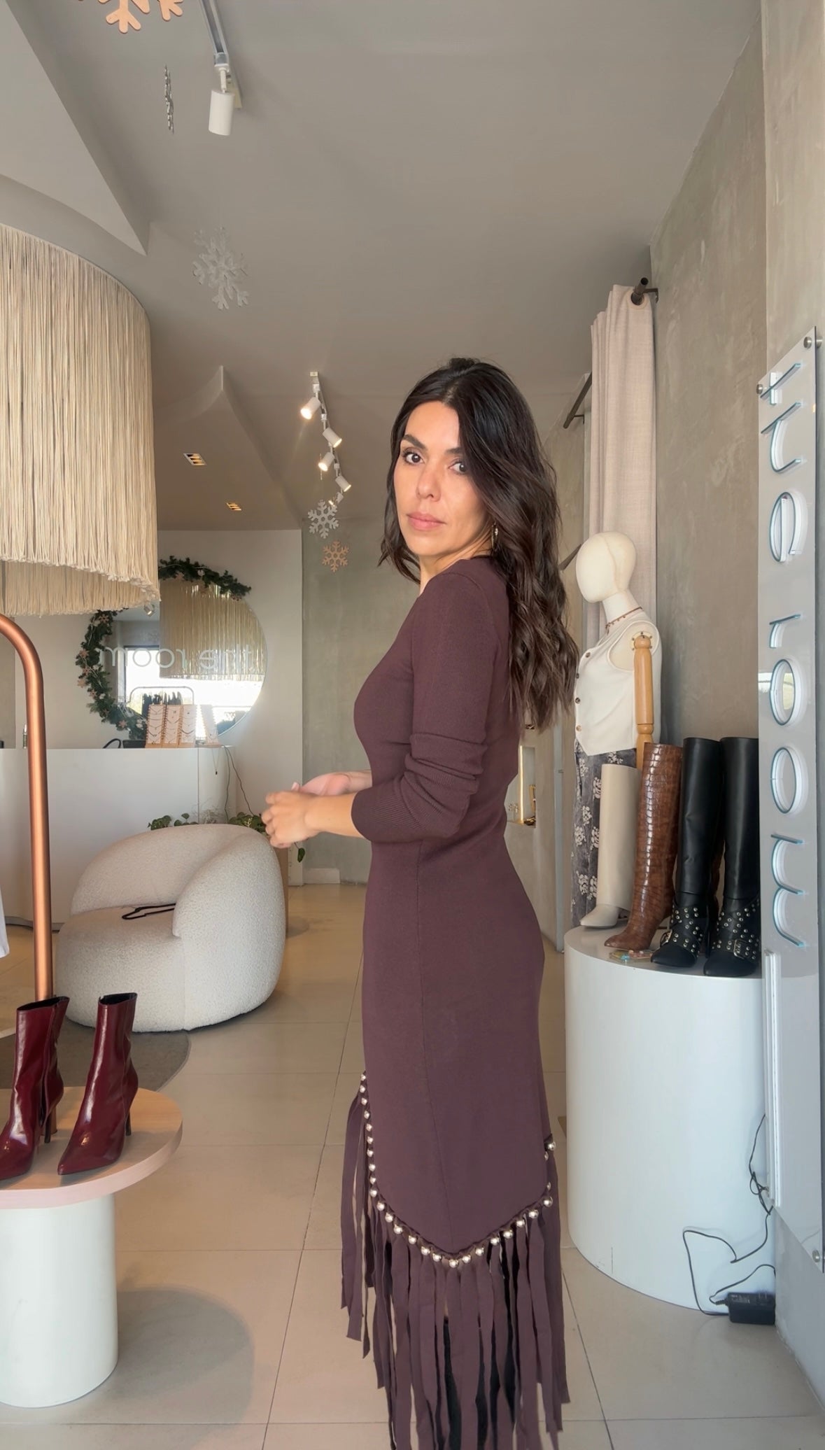 Vestido café flecos