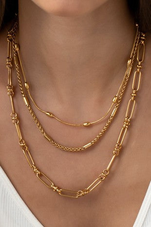 Collar triple dorado