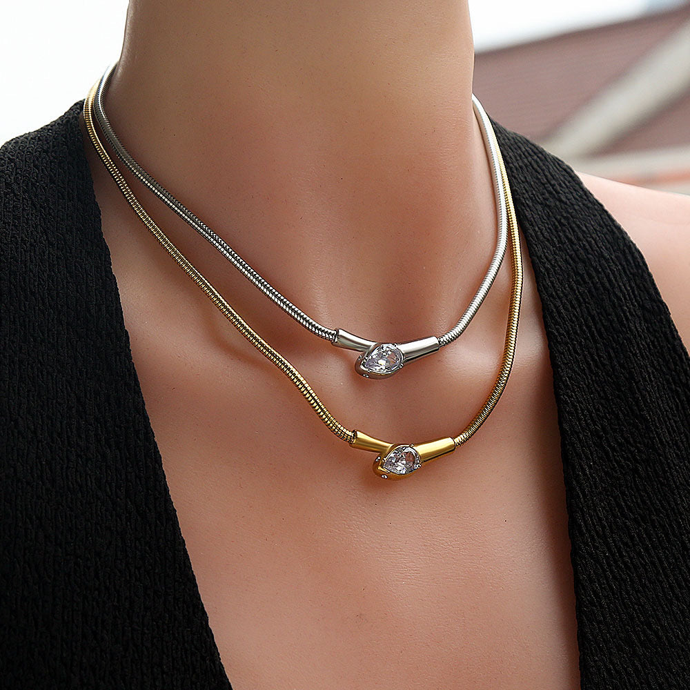 Collar corbatín