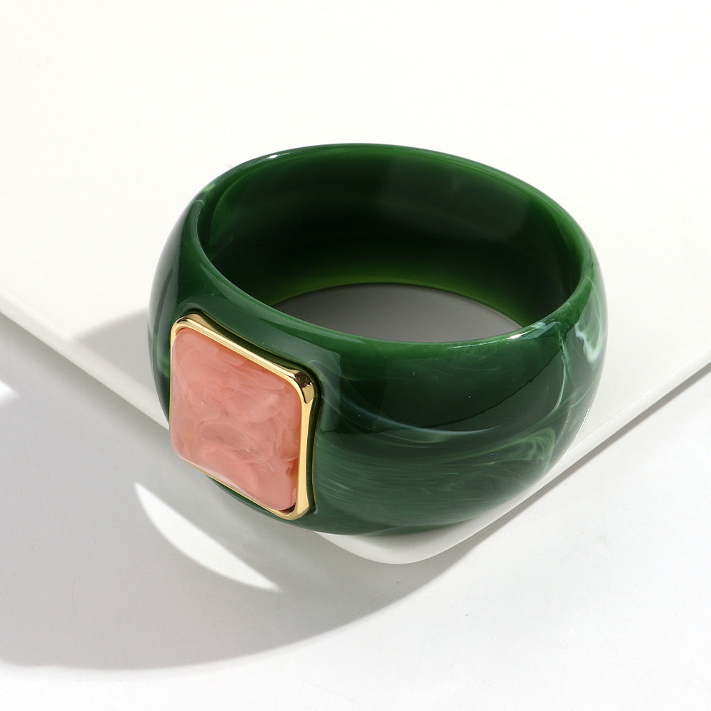 Brazalete con piedra