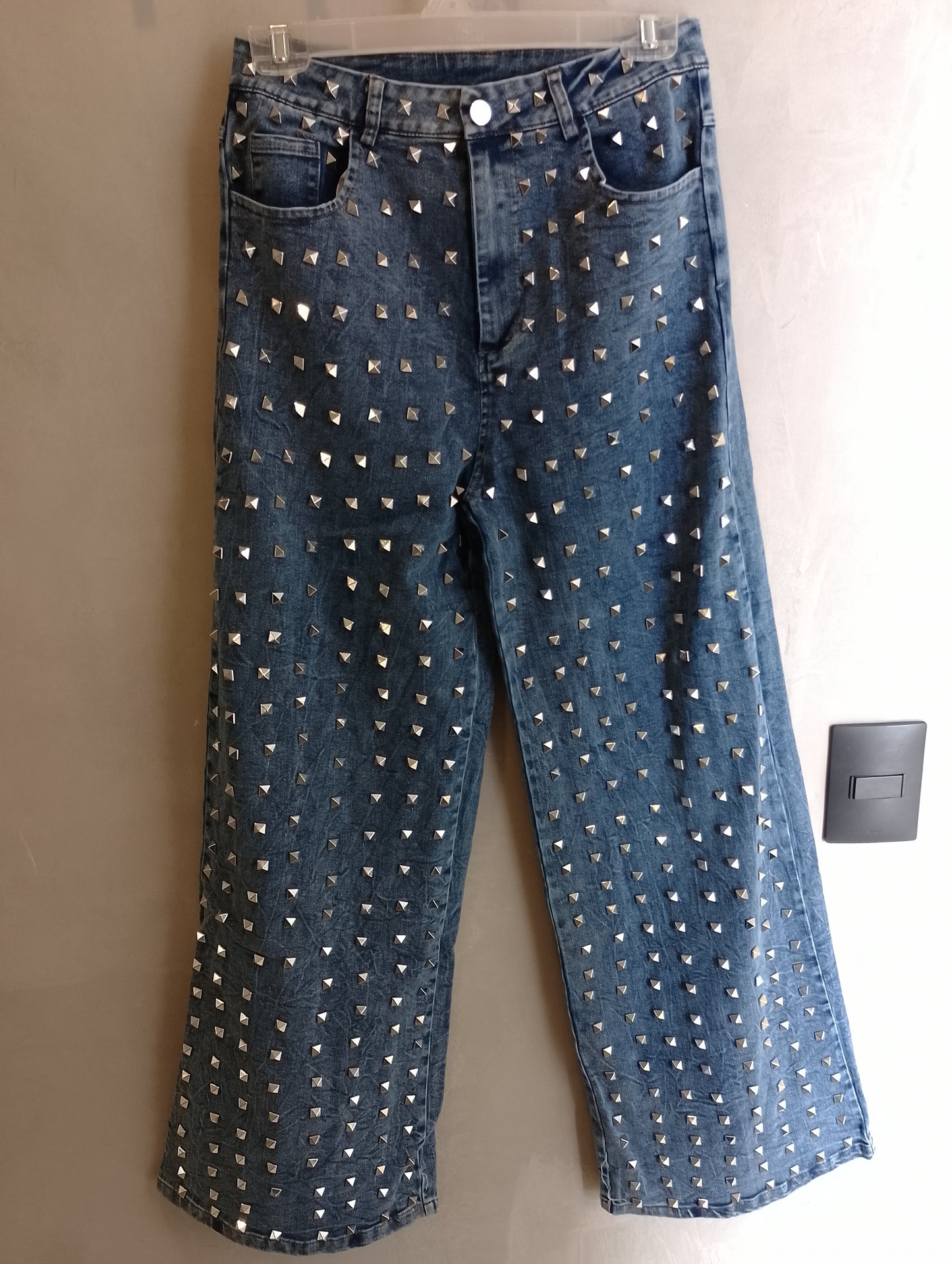 Jeans estoperoles picos